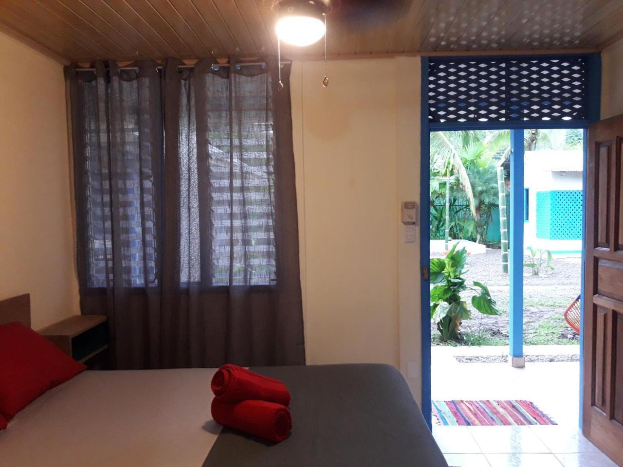 Poshtel Kanwolaba Hotel Puerto Viejo de Talamanca Kültér fotó