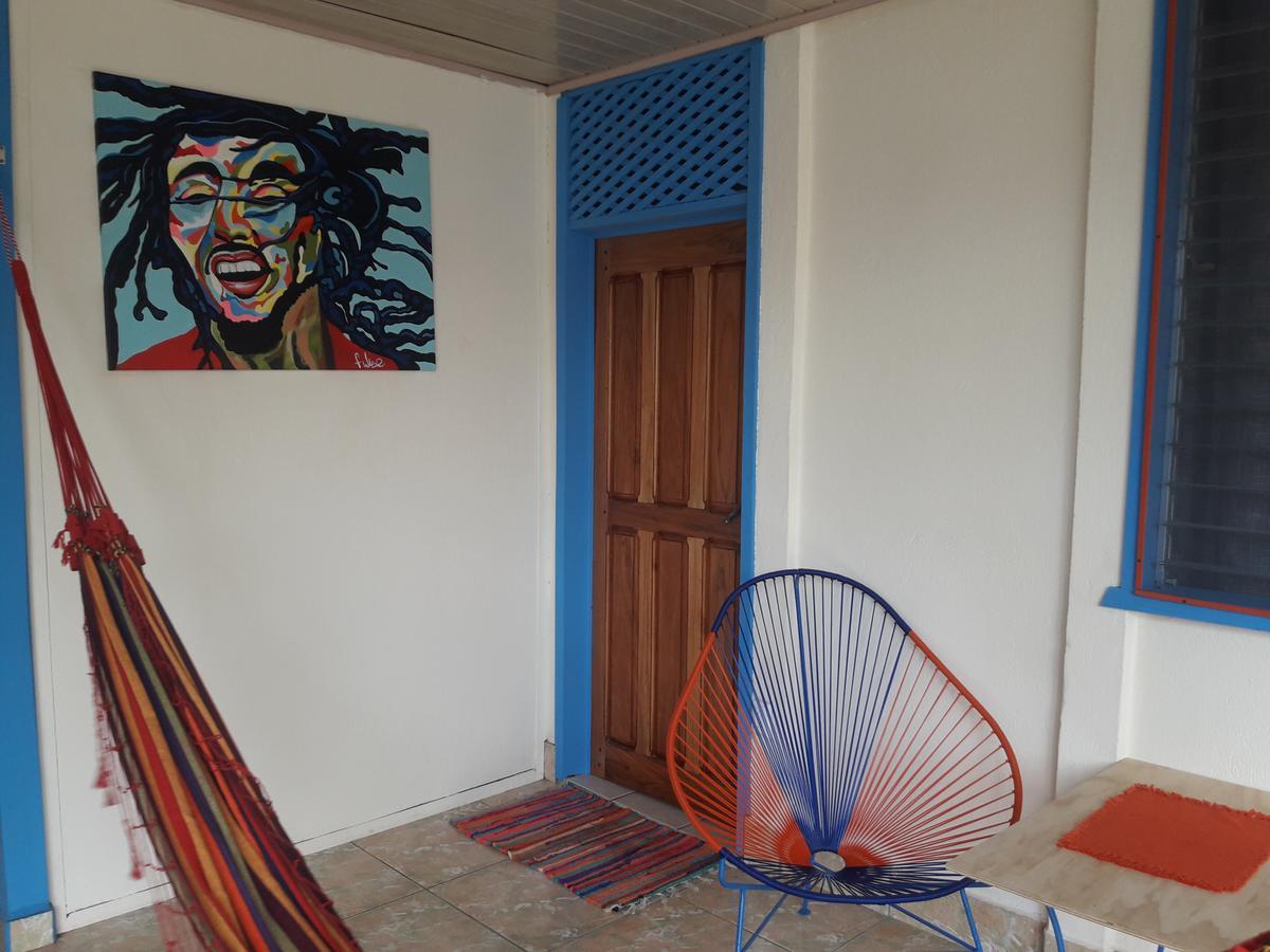 Poshtel Kanwolaba Hotel Puerto Viejo de Talamanca Kültér fotó